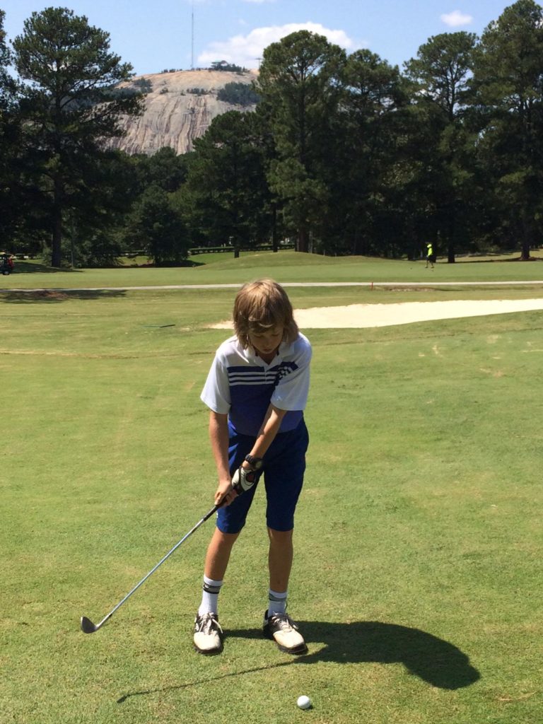 junior golf, mom on the bag